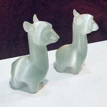 Load image into Gallery viewer, Crystal Llama