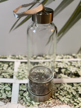 Load image into Gallery viewer, Natural Quartz Crystal Energy Healing Water Bottle