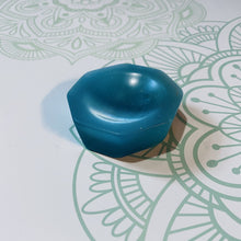 Load image into Gallery viewer, Cat's Eye Crystal Bowl