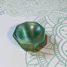 Load image into Gallery viewer, Cat's Eye Crystal Bowl