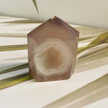 Load image into Gallery viewer, Druzy Agate Crystal Towers