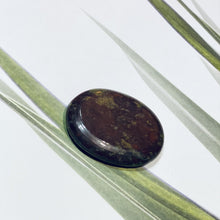 Load image into Gallery viewer, Crystal Worry Stone